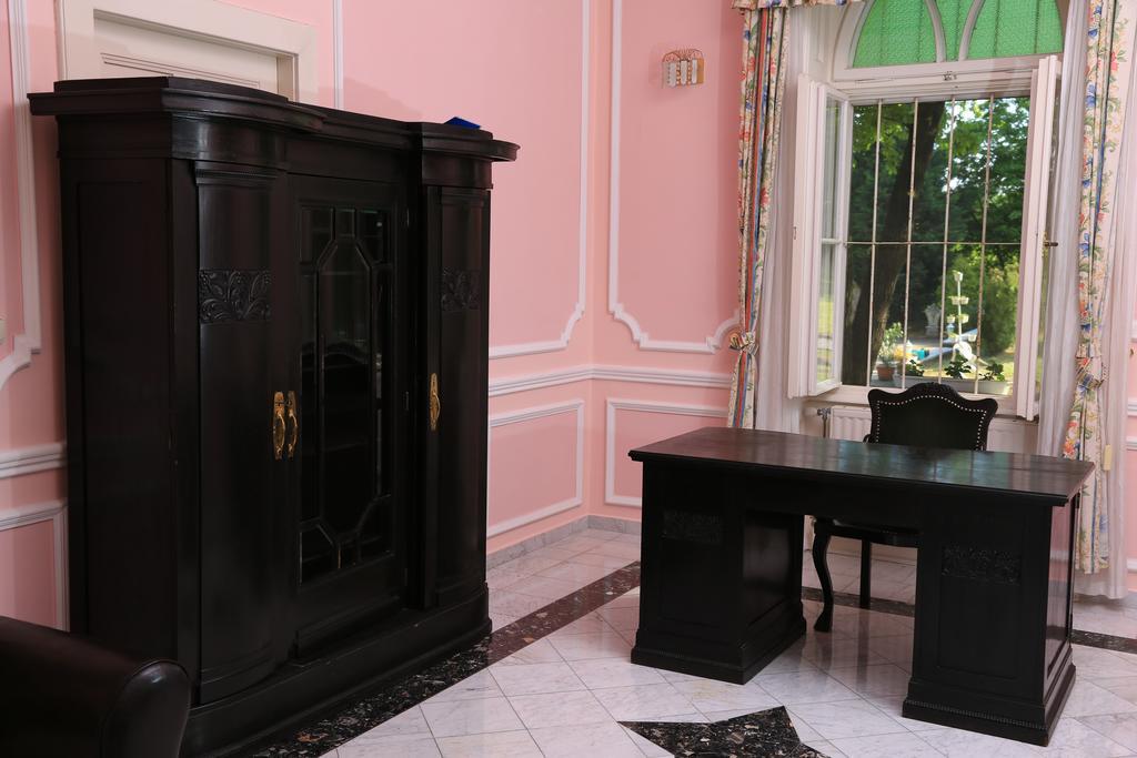 באלאטונספזד Sir David Balaton Castle Apartmanok מראה חיצוני תמונה