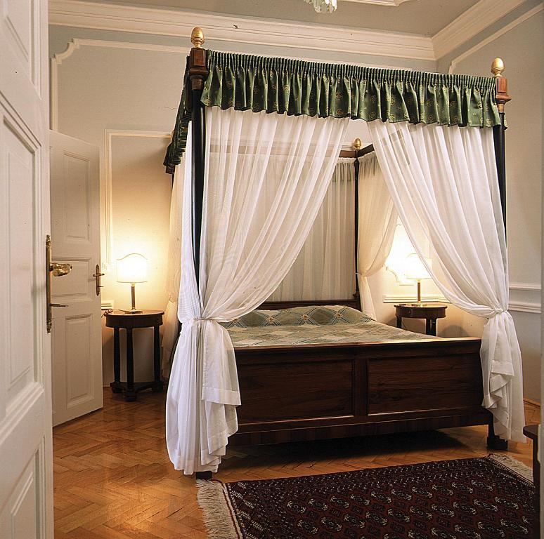באלאטונספזד Sir David Balaton Castle Apartmanok מראה חיצוני תמונה