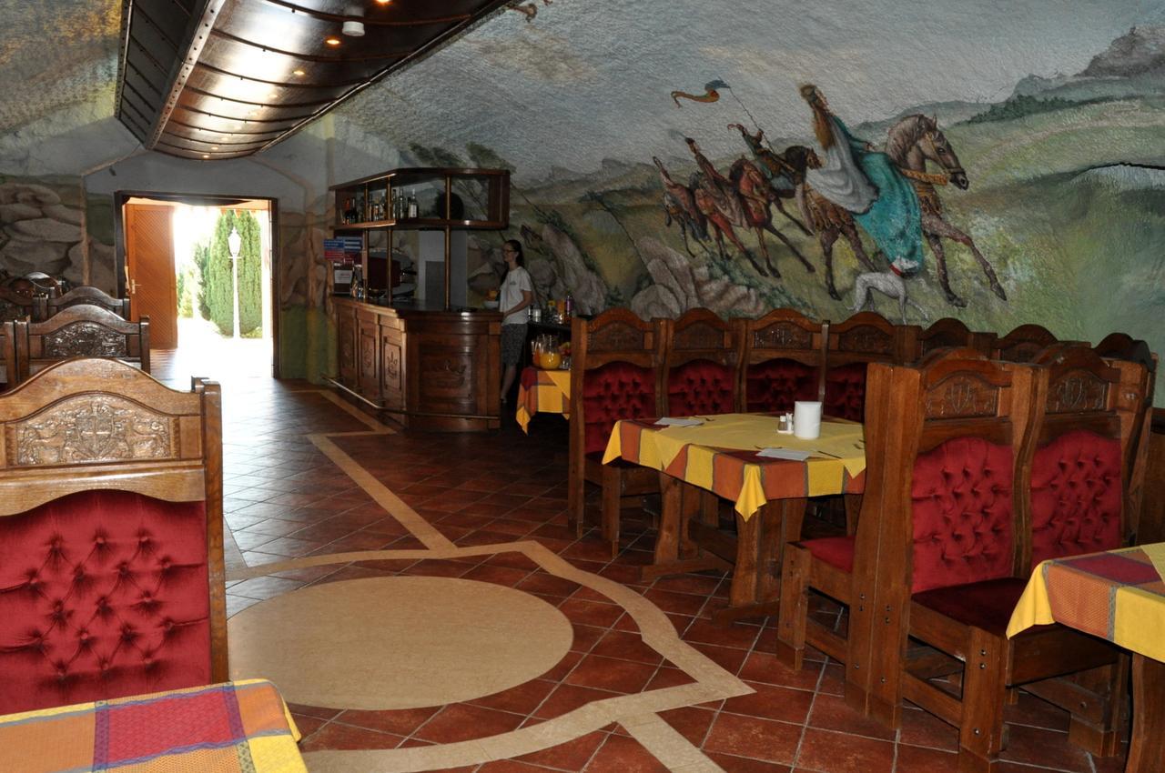 באלאטונספזד Sir David Balaton Castle Apartmanok מראה חיצוני תמונה